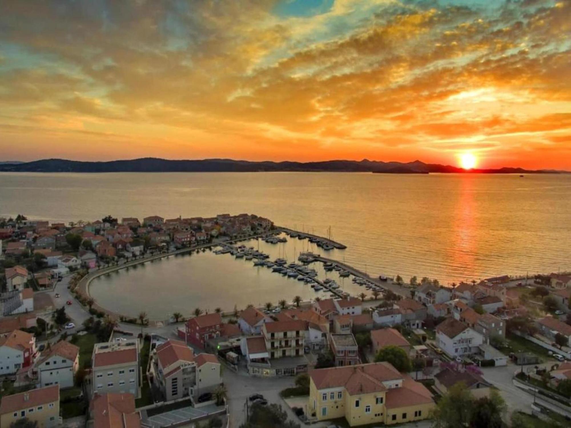 Scenic Holiday Home In Bibinje Near Sea Esterno foto