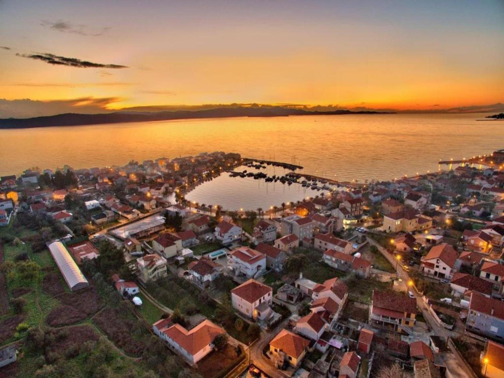 Scenic Holiday Home In Bibinje Near Sea Esterno foto